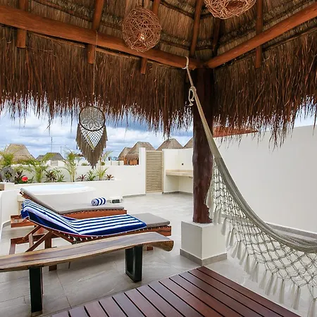 2Br 2Ba Penthouse With Private Rooftop Terrace